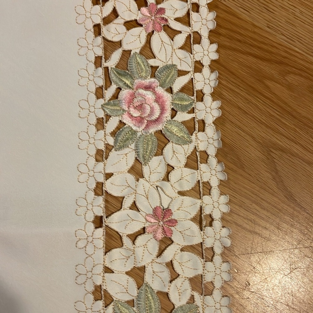 Pink Floral Table Topper - Picture 4 of 4